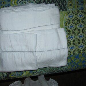 VERA WANG KING SHEET SET - 100% COTTON - PERCALE - WHITE- CRISP AND COOL